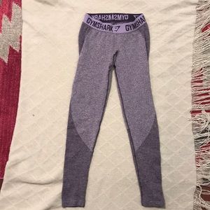 Gym shark leggings